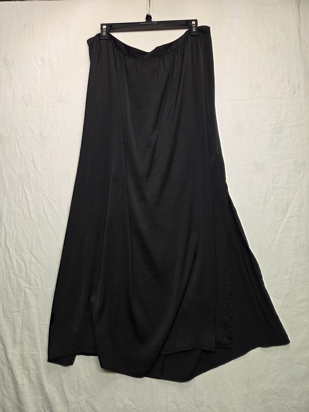 Metaphor Black Flowing Maxi Skirt. Size XL.